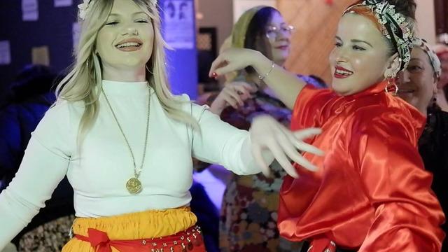 Edirne'de kadınların 'Şalvar Gecesi'! Toplu terapi seansı gibi eğlence... Psikolog 3 bin lira, Roman gecesi 300 lira 