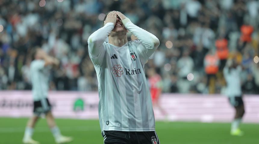 Beşiktaş'a Rashica'dan kötü haber! Kadrodan çıkartıldı...