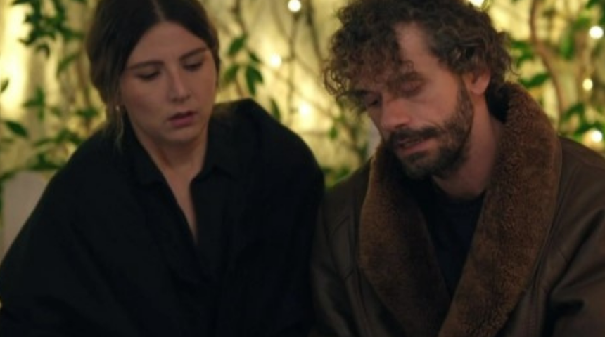 Leyla dizisinden ayrılmıştı! Gamze Karaduman'ın benzeri bulundu! Ferda karakterini o oyuncu canlandıracak...