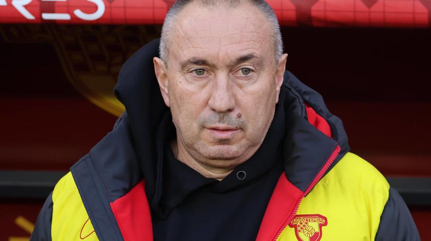 Stoilov, Hatayspor beraberliğinin ardından "Süper Lig'e Uygun Değil" diyerek zemini eleştirdi!