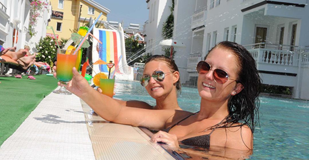 T&uuml;rkiye&rsquo;ye en &ccedil;ok turist g&ouml;nderen &uuml;lkeler belli oldu!