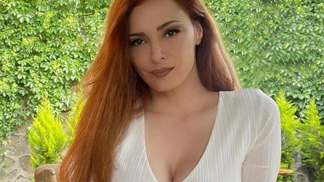 Mine Tugay'ın Gülbeyaz'daki estetiksiz hali sosyal medyada viral oldu! Cesur pozlar gecikmedi