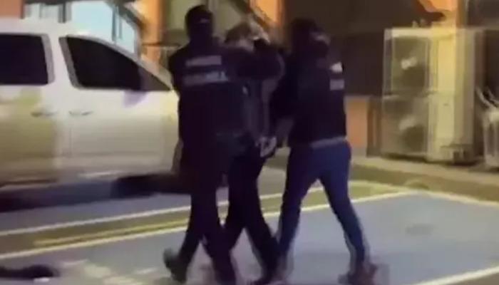 Ünlü rapçi tutuklandı! Evinden neler çıktı neler