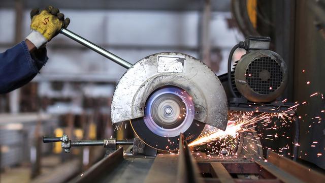 Türkiye'de ham çelik üretimi yıllık olarak azaldı