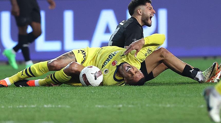 Başakşehir maçında sakatlanmıştı! Becao'nun son durumu belli oldu! "8 ay yok"