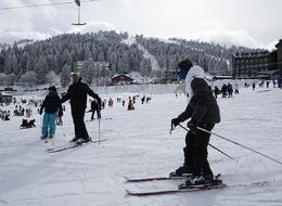 Lapa lapa yağan karı gören oraya yöneldi... Sezonun açılmasıyla kış turizminde de yeni fiyat tarifesi ise belli oldu!
