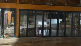 Kafeteryada korkunç anlar... Eski sevgilisini falçatayla yaralayıp kendi boğazını kesti! 