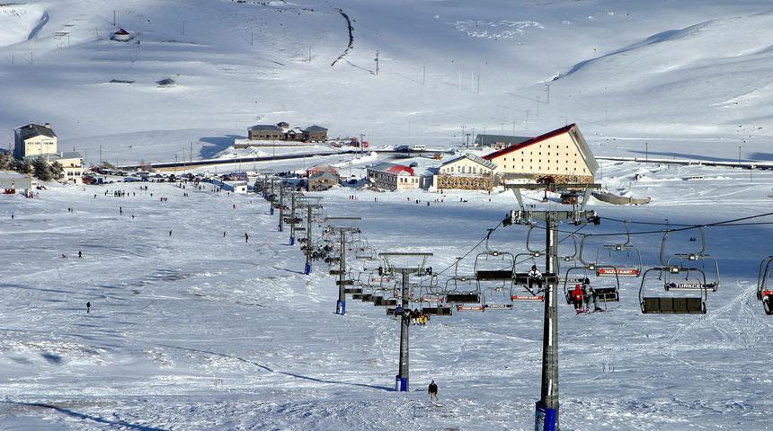 Kayak merkezinde karbonmonoksit zehirlenmesi: 12 kişi hayatını kaybetti!