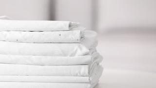 Rüyada beyaz çarşaf görmek ne anlama gelir? Rüyada beyaz çarşafa sarılmak neye işaret ve neye yorumlanır?