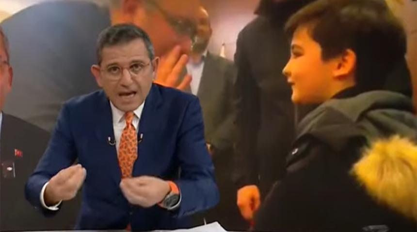 O görüntülere tepki gösterdi... Fatih Portakal'dan "Zevzeklik" çıkıştı! Küçük çocuğa sorulan sorular için Mesut Özarslan'a sinirlendi: "Yapılacak muhabbet mi?"