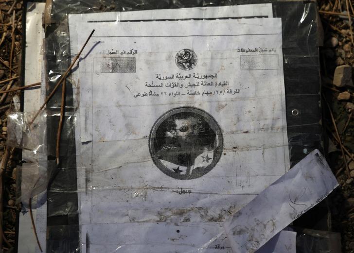 Suriye iç savaşının gizli yüzü: Esad rejimi askerlerinin belgeleri ortaya çıktı! Hepsi yol kenarında terk edilmiş halde bulundu... G2