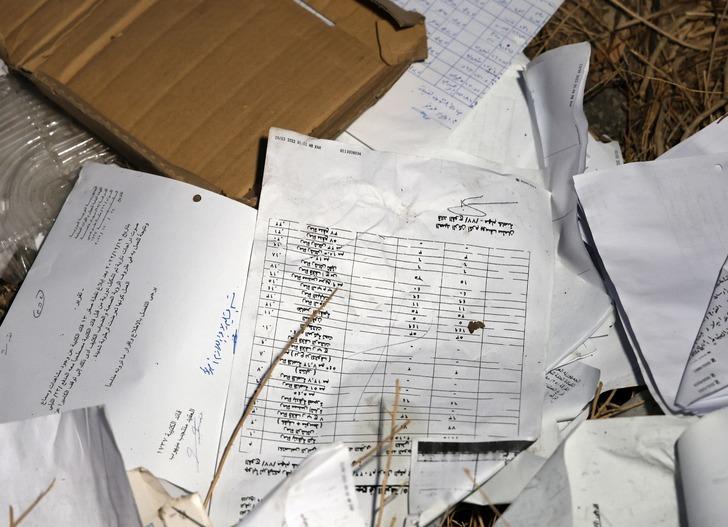 Suriye iç savaşının gizli yüzü: Esad rejimi askerlerinin belgeleri ortaya çıktı! Hepsi yol kenarında terk edilmiş halde bulundu... G5