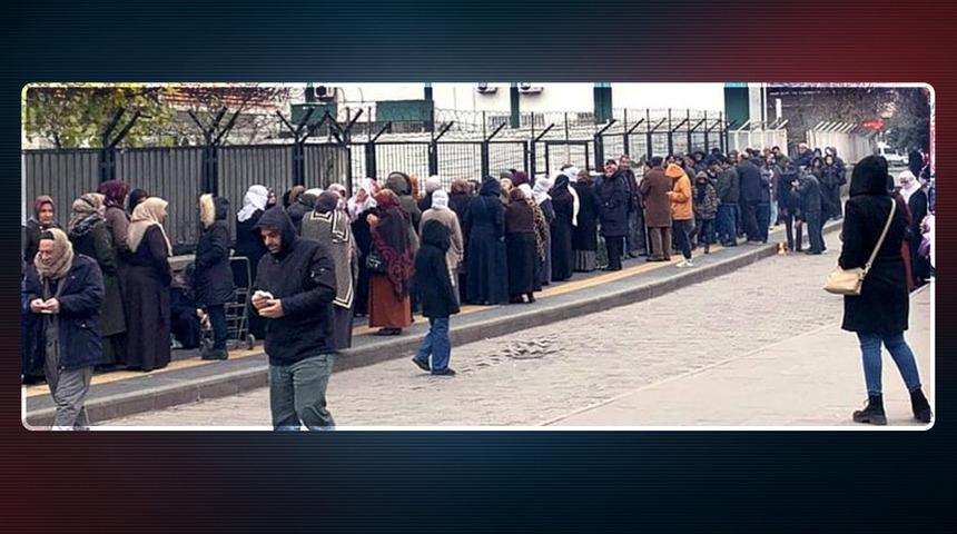 Bastonuyla gelen de var, çocuğunu bırakıp gelen de... 400 TL'lik indirim için dondurucu soğukta pirinç kuyruğu!