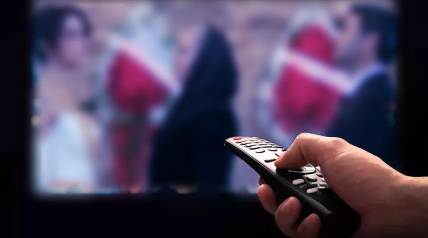 Uzak Şehir'de Alya ve Cihan'ın evlenmesi olay oldu! Reytinglerde zirveyi gördü