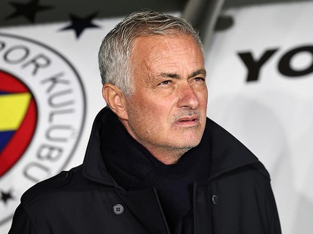 Jose Mourinho'nun göz bebeği devre arasında gidebilir! İtalyan ekibi Fenerbahçe'ye 10 milyon Euro'dan fazla teklif yaptı