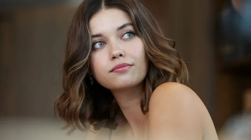 İstemediği sahneyi fragmanda görünce kendini tutamadı! Afra Saraçoğlu'nun tepkisi gündem oldu! 