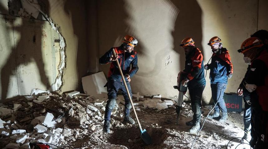 AFAD Başkanı Memiş'ten Sednaya Hapishanesi için açıklama: Herhangi bir canlıya rastlamadık