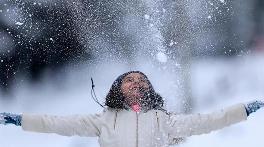 Artvin'de eğitime 1 günlük kar engeli! Valilik duyurdu