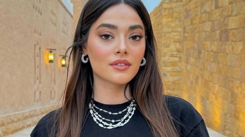 Sen Ağlama İstanbul'un Şehrazat'ı Simay Barlas, basketbolcu sevgilisini paylaştı! Beğeni yağdı