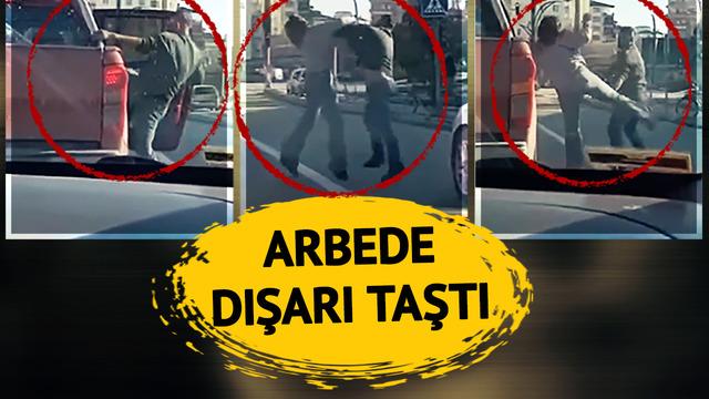 Trafiğin ortasında çok çirkin görüntüler: Aracın içindeki kadına tekmeler savurdu, arbede dışarı taştı
