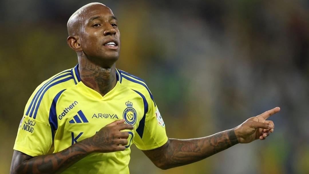 fenerbahce-talisca-transferini-bitirdi-mi-iste-taraftari-heyecanlandiran-o-hamle-y0ov_cover