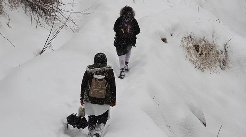 Kar tatilleri peş peşe geliyor! O illerde eğitime kar engeli