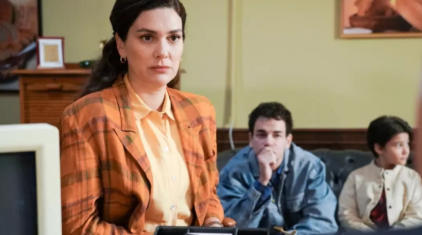 Annem Ankara dizisinde flaş ayrılık! Usta oyuncu veda etti seyirci şaşırdı! Hikayesi erken bitti...