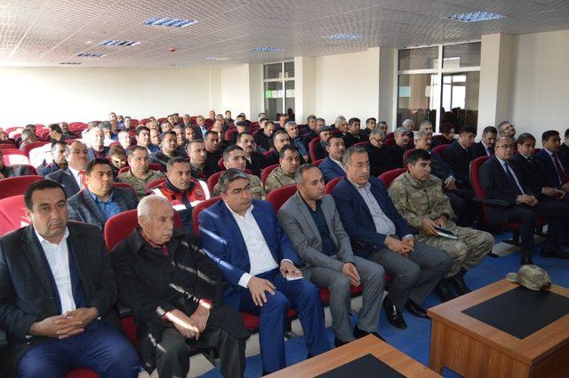 Besni’de okul güvenliği ve uyuşturucu ile mücadele toplantısı yapıldı