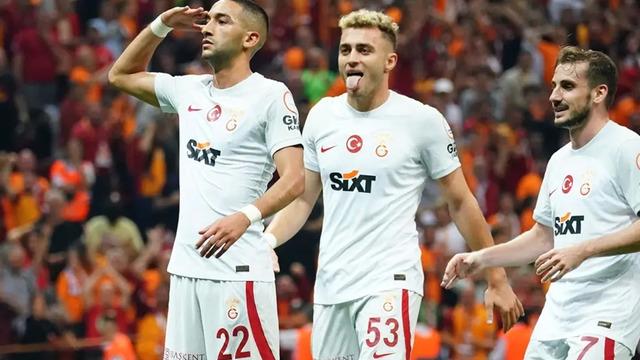 Galatasaray'da devre arasında ilk ayrılık kesinleşti! Yıldız oyuncu ayrılacağını menajerine bildirdi