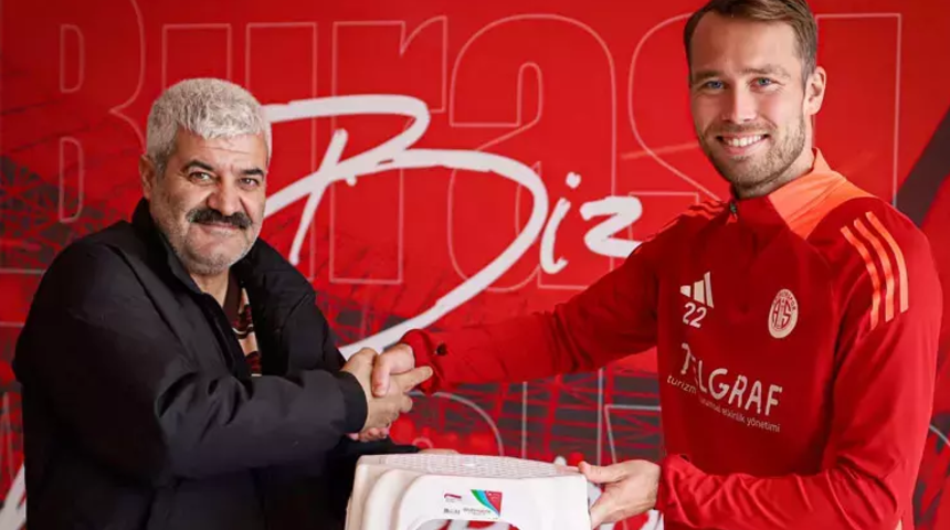 Çektiği şut sandalyesini kırmıştı... Antalyasporlu Van de Streek güvenlik görevlisiyle buluştu