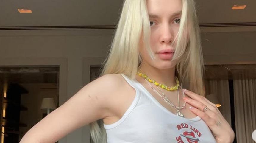 Aleyna Tilki'yi gören şaştı kaldı! Kıyafeti ayrı makyajı ayrı olay... "Seksi Casper"