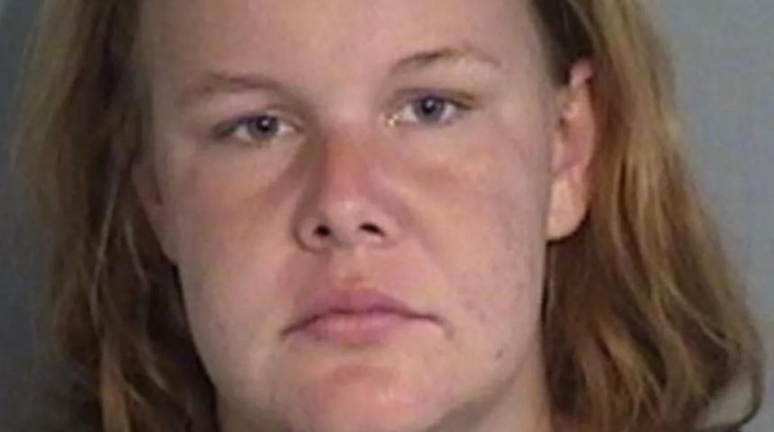 Skandal ceza! Üvey annesinin çıplak bir şekilde sokağa attığı 5 yaşındaki çocuk kanalizasyona düşerek hayatını kaybetti