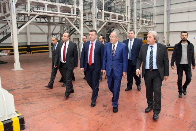 Vali Büyükakın’dan Osmaneli OSB’de faaliyet gösteren fabrikalara ziyaret