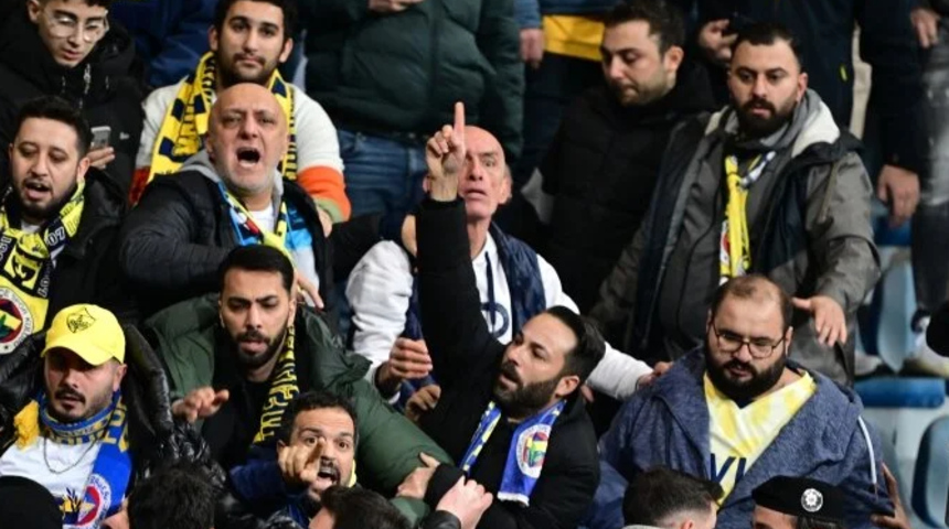 Eyüpspor beraberliği sonrası Fenerbahçe'de gece yarısı olay! Sarı-Lacivertli taraftarlar tesisleri bastı...