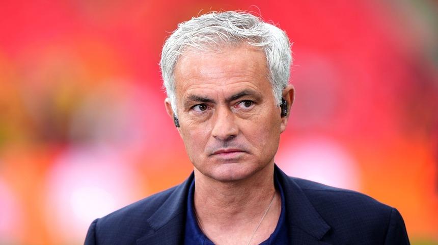 Fenerbahçe Teknik Direktörü Mourinho İstanbul'dan ayrılıyor! İşte sebebi...