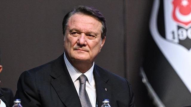 Beşiktaşlı taraftarlar sitem etti! Dolmabahçe'de Söylesene Hasan Arat kaç para koydun? tezahüratları 