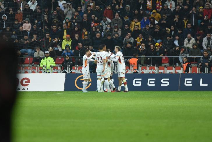 Süper Lig'de ilk devre bitti, Ahmet Çakar şampiyonu 'ben hayatımda böyle bir lig görmedim' diyerek açıkladı! G3