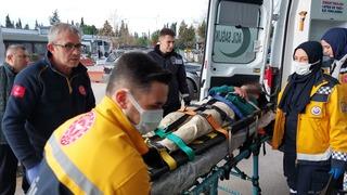 Dışarı çıkmasına izin verilmeyince balkondan atladı! 15 yaşındaki çocuk hastanelik oldu