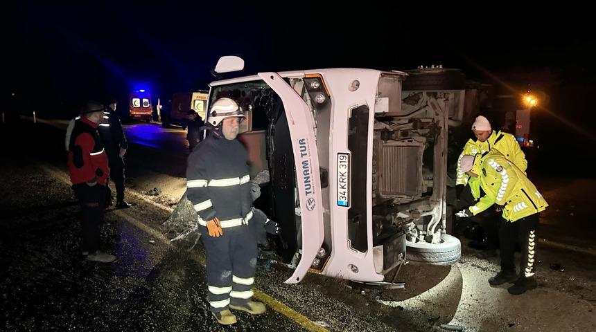 Kastamonu'da devrilen midibüsteki 1 kişi öldü, 23 kişi yaralandı