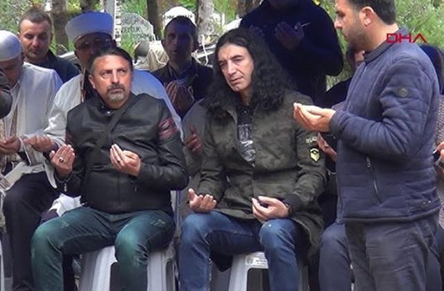 Anne acısı... Murat Kekilli ayakta durmakta zorlandı, gözyaşlarını tutamadı