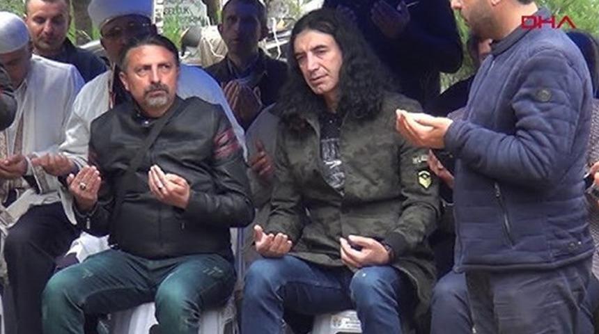 Anne acısı... Murat Kekilli ayakta durmakta zorlandı, gözyaşlarını tutamadı