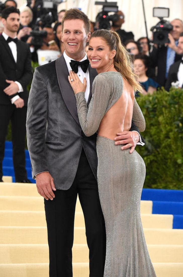 Gisele Bündchen eşi Tom Brady'yi teselli etti G3