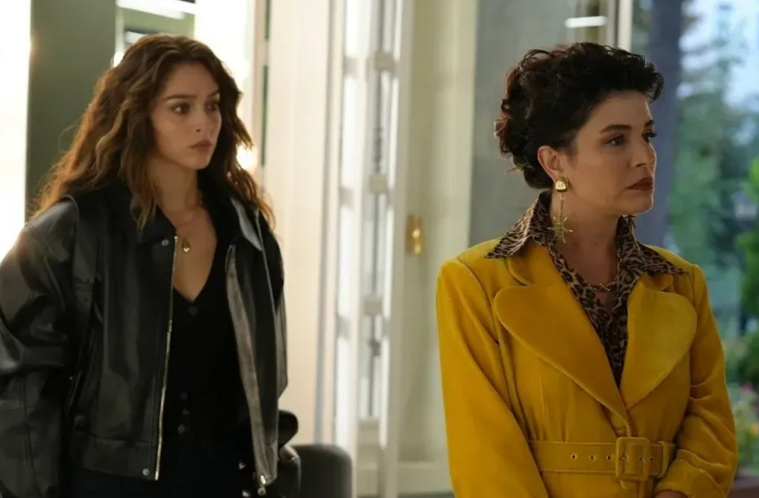 Leyla dizisinin setinde kriz mi var? Cemre Baysel'in Gonca Vuslateri hamlesi olay oldu! O fotoğrafı sildi nedeni merak edildi