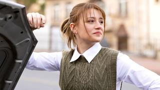 Doğanın içindeki lüks evi konuşuluyordu! Setlerden uzak kalan Gizem Karaca hamile mi?