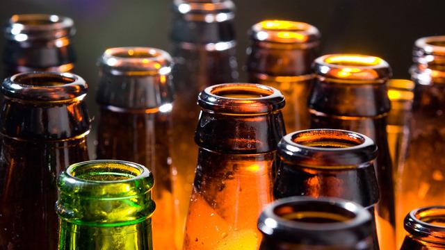 Bakanlık düğmeye bastı: Yasa dışı alkol satışını önlemek için harekete geçti! 50 bin litre sınır getirildi