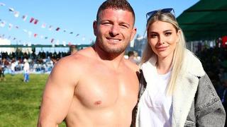 Survivor İsmail Balaban Dominik'in yolunu tuttu! Karısıyla havaalanında karşılıklı ağladılar