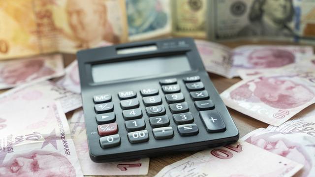 Bir ay boyunca almak için uğraştığımız maaşımızın çoğu oraya gidiyor! Geriye kalan da yok denecek az