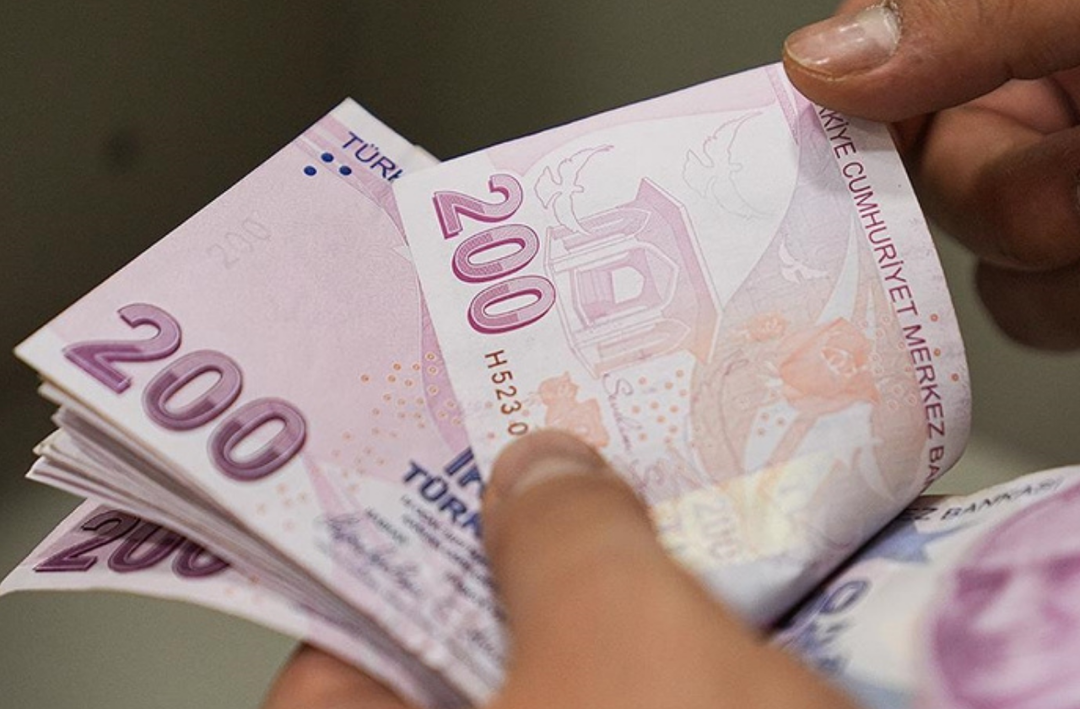 Yeni asgari &uuml;cret sosyal medyada ortalığı yıktı! Yorum yağdı vatandaş tepkili...