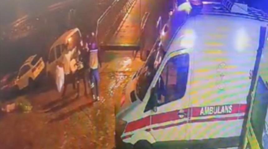 Gece kulübünden çıkıp ambulans çağırdılar... Mide kanaması geçirdiğini iddia eden şahıs hastaneye götürülmeyince kız arkadaşı ile beraber sağlık çalışanlarına saldırdı, tehditler savurdu