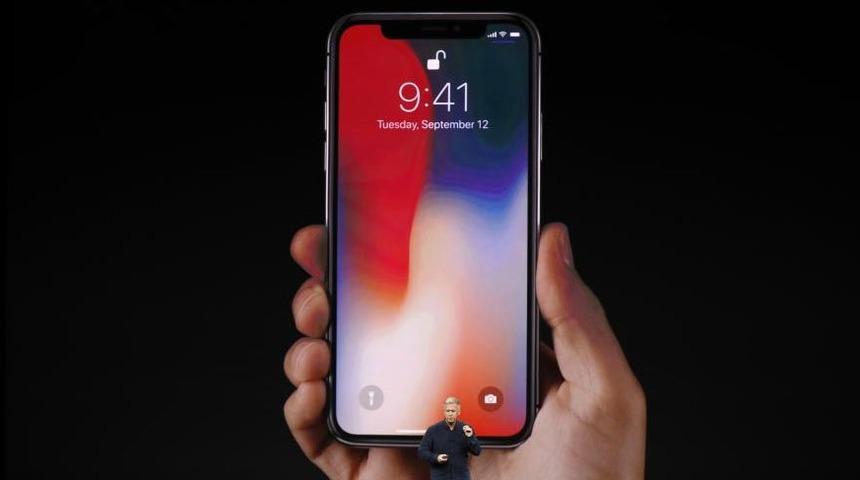 ‘Geleceğin iPhone’u’ iPhone X’te şimdi de arayanı görememe sorunu
